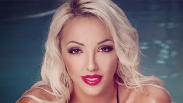 Alexandra Harra s-a ingrasat rau, dar nu renunta la haine mulate. Cum s-a pozat: Cum incapi pe usa?