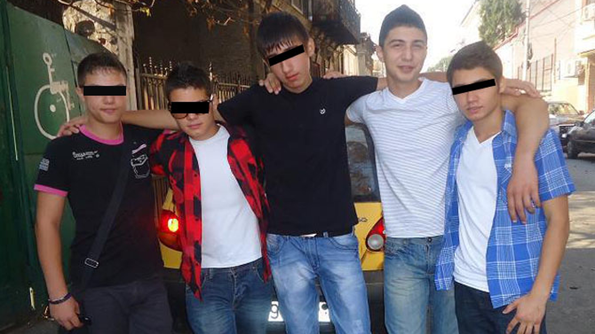 Colegii elevului ucis in Ferentari nu-si pot reveni dupa tragedie! Il plang pe Andrei pe Facebook! "Tu esti sus acolo printre ingeri. Ne-a ramas doar amintirea ta"