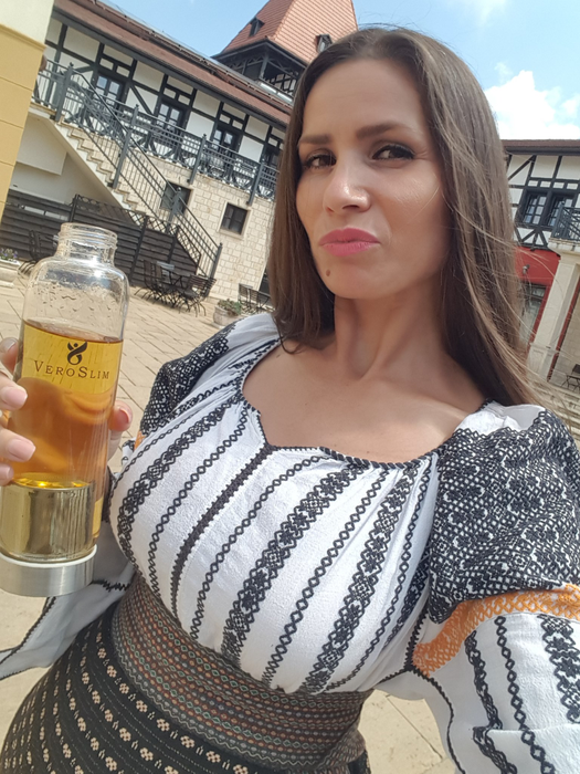 Daniela Ploia, cântăreața de muzică populară, este terorizată de amantele fostului iubit
