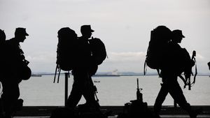 S-a dat legea! Intră în vigoare de luni, 14 martie. Armata redevine obligatorie, în situaţii de criză. Ce înseamnă asta