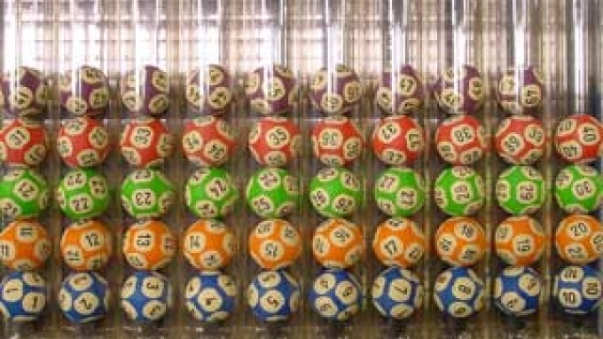 Vrei să câştigi premiul cel mare la Loto? Un fost sef al Loteriei Române îşi dă cinci sfaturi ca să pui mâna pe milioanele de euro