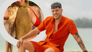 Cine este femeia cu care s-a răzbunat Andrei, după ce Ella a ”comis-o” cu Teo în toaletă! Se iubește cu ispita chiar înainte de bonfire-ul final!