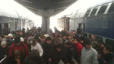 CFR Calatori a anulat azi 29 de curse de tren din cauza gerului si a viscolului