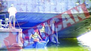 Bomba activa agatata de ancora unei barje