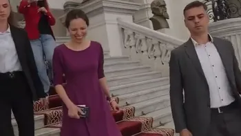 Mirabela Grădinaru a apărut la tribunal flancată de bodyguarzi. Primele imagini