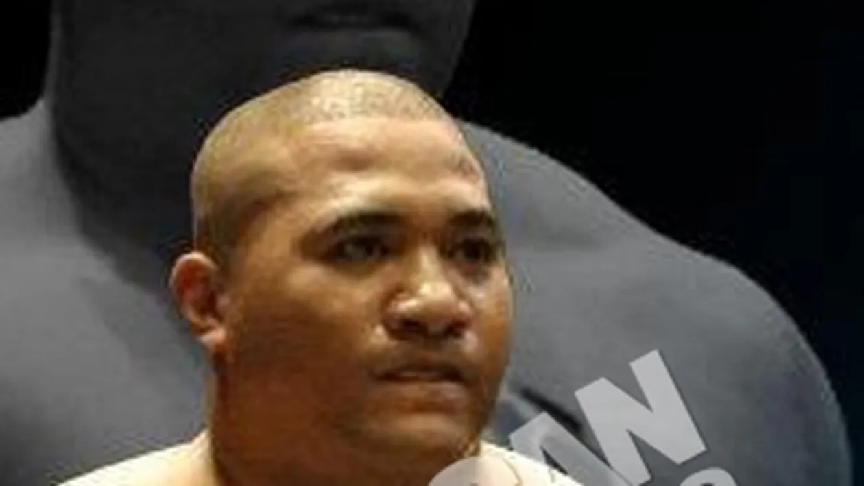 Muntele Bihorului Sandu Lungu se lupta la Arad cu periculosul Deutsch Pu'u: Se vor lovi doua stanci, una se va sfarama!