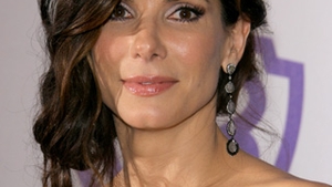 Sandra Bullock s-a ars cand a vrut sa isi faca parul pubian roz!