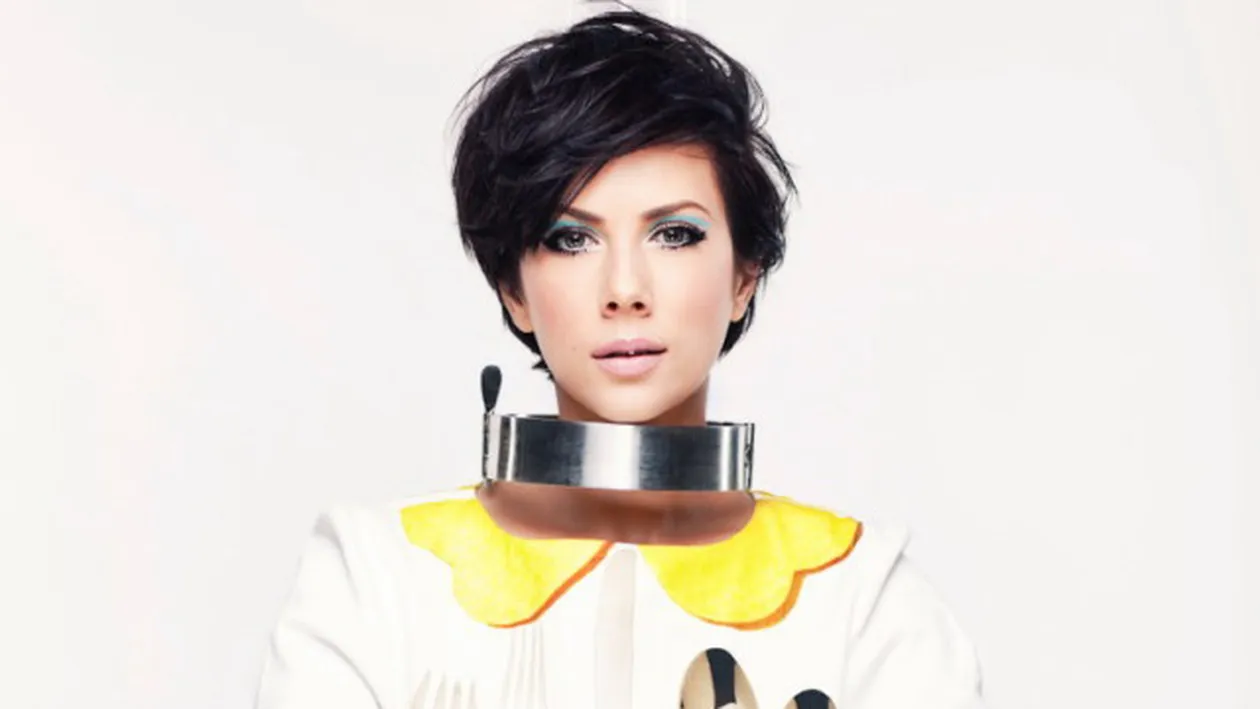 Cum s-a putut transforma excentrica Sophia! Da click sa o vezi cu cu chipul zidit!