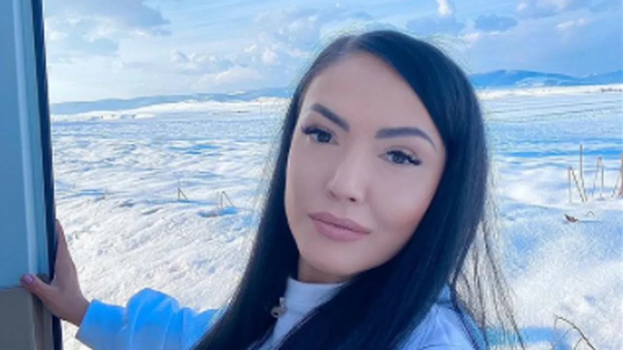 Prima reacție a Andreei Mantea, după ce s-a afișat în vacanță cu o burtică suspectă! Este sau nu gravidă pentru a doua oară?