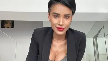 FOTO | Adelina Pestrițu, apariție incendiară pe plaja din Mamaia! Bruneta a atras toate privirile!