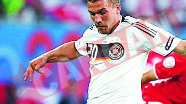 Joachim Low l-a amenintat pe Podolski