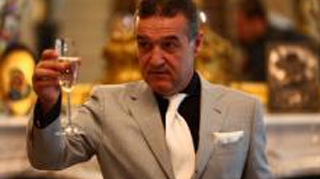 Stelistii nu se mai opresc din chefuit! Becali i-a chemat la palat sa-i cinsteasca dupa calificarea in "primavara europeana"!