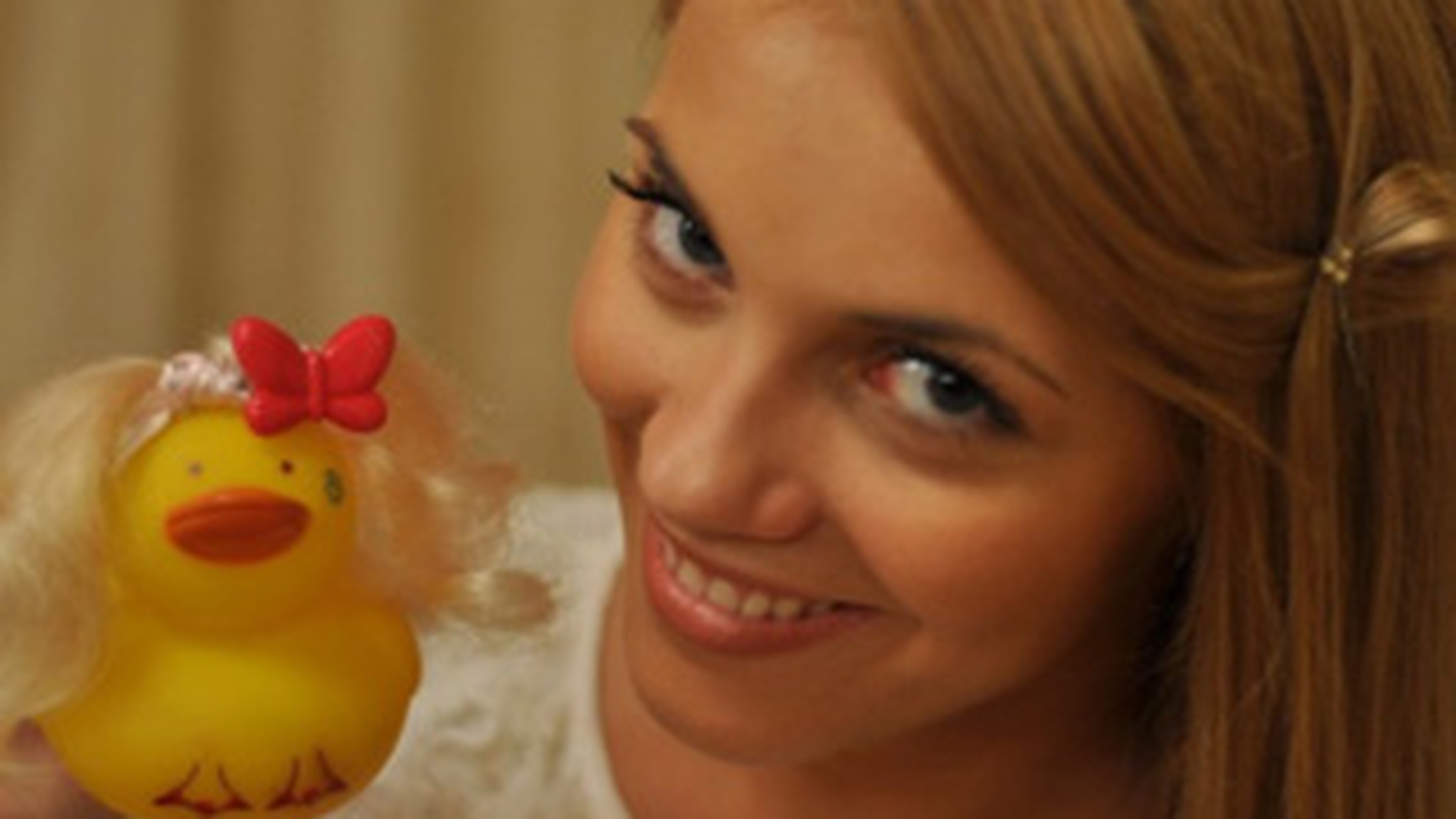 Remedii naturiste de la Andreea Ibacka: "Usturoiul te scapa de cosuri!"