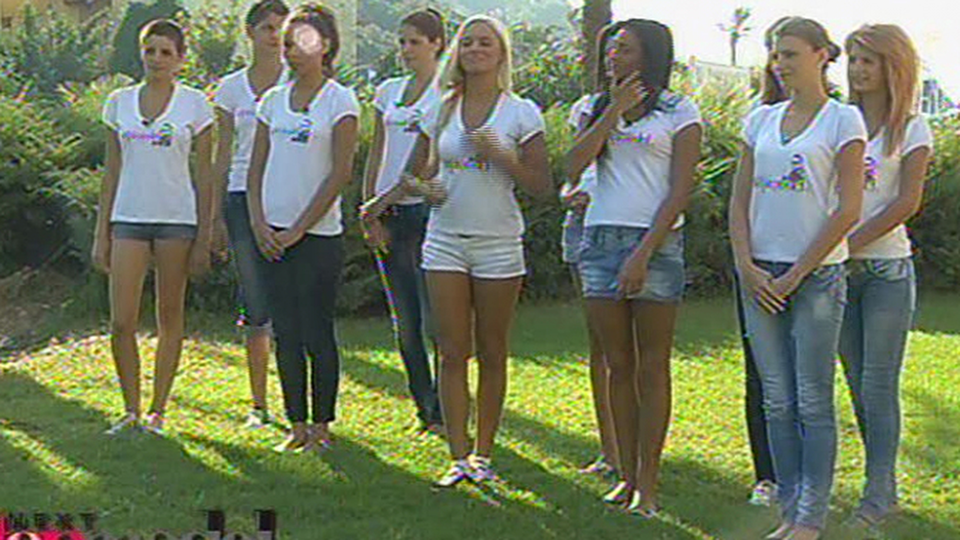 Nicio eliminata la "Next Top Model"! Bote a pastrat toate fetele!