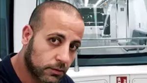 Ipoteză halucinantă în cazul bărbatului de 40 de ani care a plonjat cu mașina, pe pasajul din Berceni. De ce ar fi făcut-o