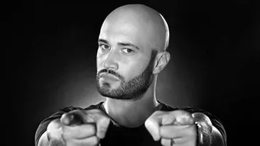 Mihai Bendeac sare la gâtul artiştilor care fac playback. Transmit, ca în fiecare an, multă... Pe cine mai distruge actorul