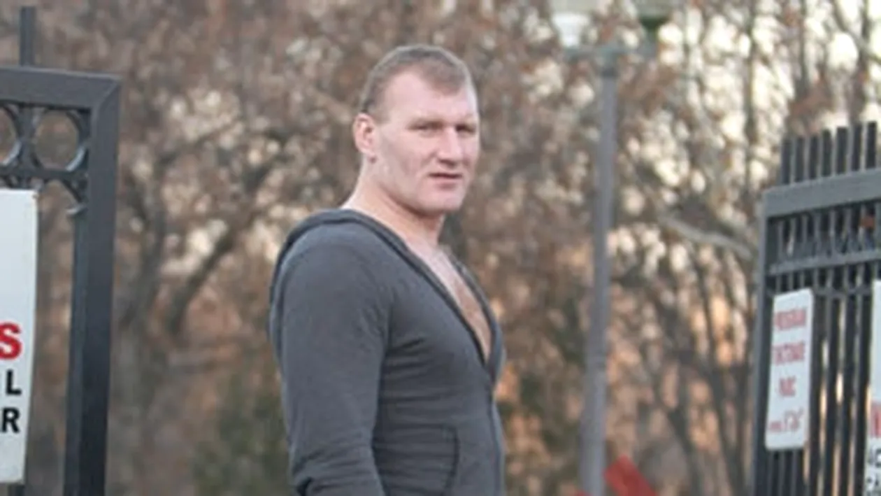 VIDEO Tolea: Magda primea mesaje de la Dumnezeu! Ingerasii i-au spus sa-si puna silicoane