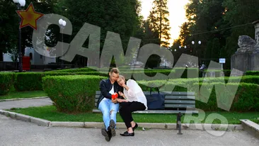 Cel mai tare interviu cu un barbat prins la inselat! Sorin de la Akcent a oftat si a suspinat cu amanta de mana!