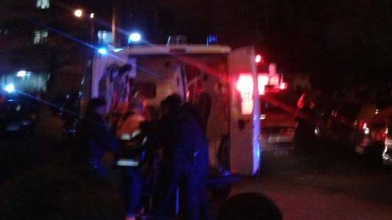 Imagini care iti fac pielea de gaina. Ce a aparut in fata clubului Colectiv. Oamenii isi fac cruce cand vad asta