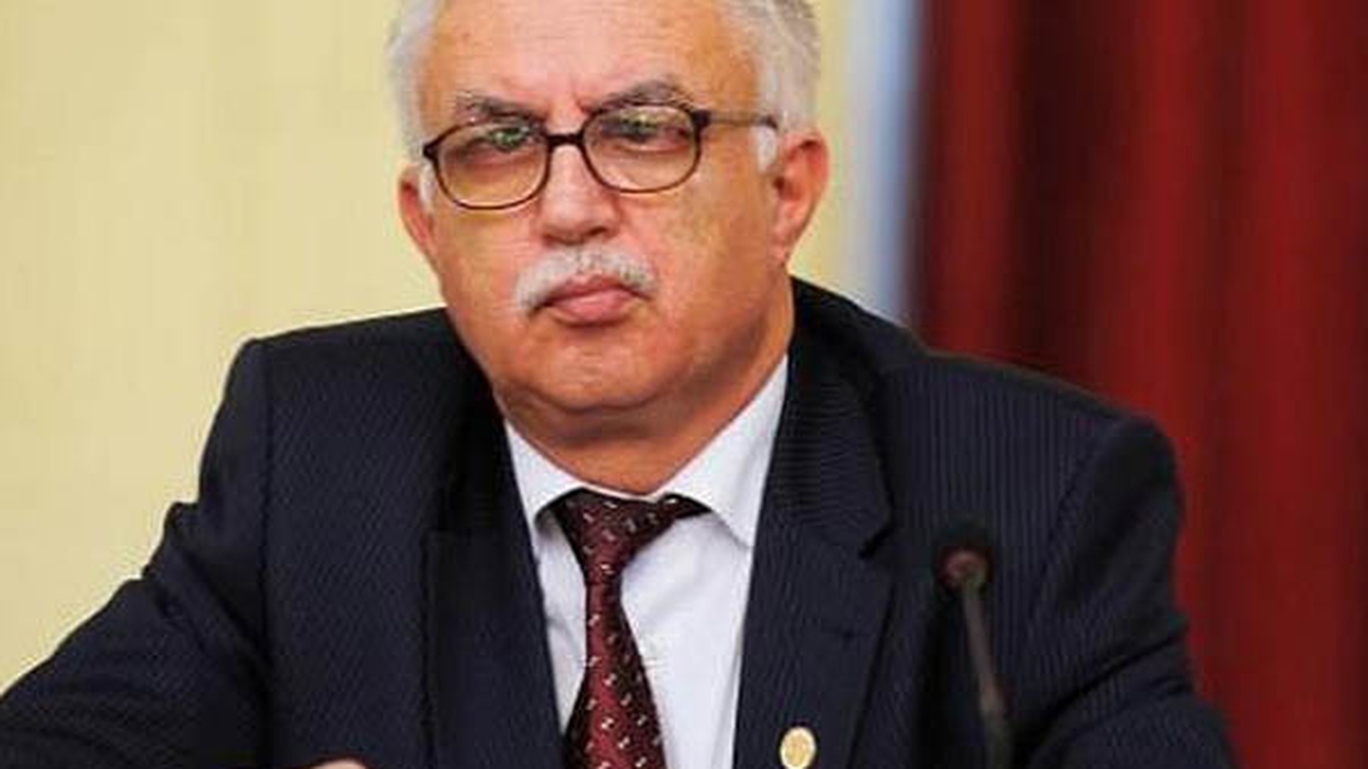 Tatal lui este cel mai celebru jurist din Romania, dar n-o sa crezi ce planuri are el! Fiul lui Zegrean vrea sa ajunga avocat!
