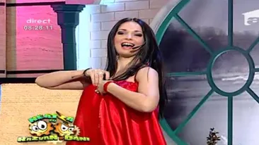 Deea Maxer s-a dezbracat in direct la TV! Razvan Simion a ramas interzis: Fereasca Sfantul! Am ramas socat, m-am blocat!