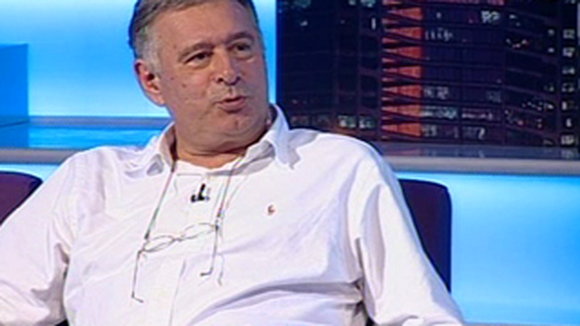 Madalin Voicu: "Artistii nostri se sting tristi si in mizerie"