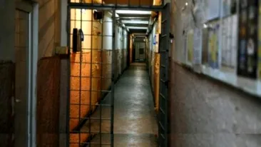 Penitenciarul Jilava se află aproape de o catastrofă similară cu Suceava. Gardianul infectat cu COVID-19 ar fi intrat în contact cu aproape 500 de deținuți
