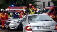 Persoană rănită într-un accident produs în centrul Capitalei. A fost nevoie de intervenția descarcerării. VIDEO