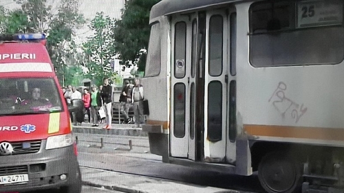 Un tramvai a luat foc pe bulevardul Timişoara, din Bucureşti! Ce se întâmplă la faţa locului în aceste momente