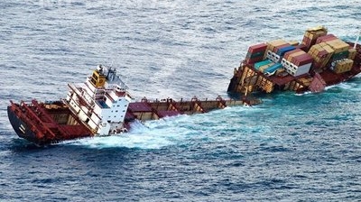 NAUFRAGIU pe lacul Titicaca din Bolivia: Cel puţin 11 persoane au murit