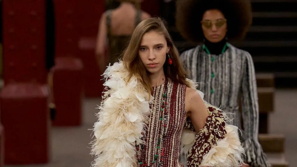 Martin Scorsese, Tilda Swinton și A$AP Rocky coboară în metrou pentru Chanel. O prezentare de modă ca un film de la Hollywood!