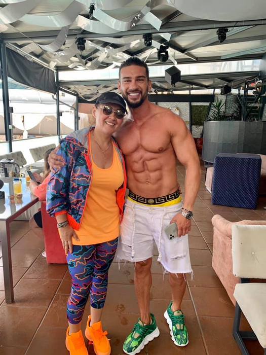 La 42 de ani, Minodora a reușit să aibă silueta din adolescență! A dezvăluit cum a slăbit 38 de kg, dar și la ce alimente a renunțat