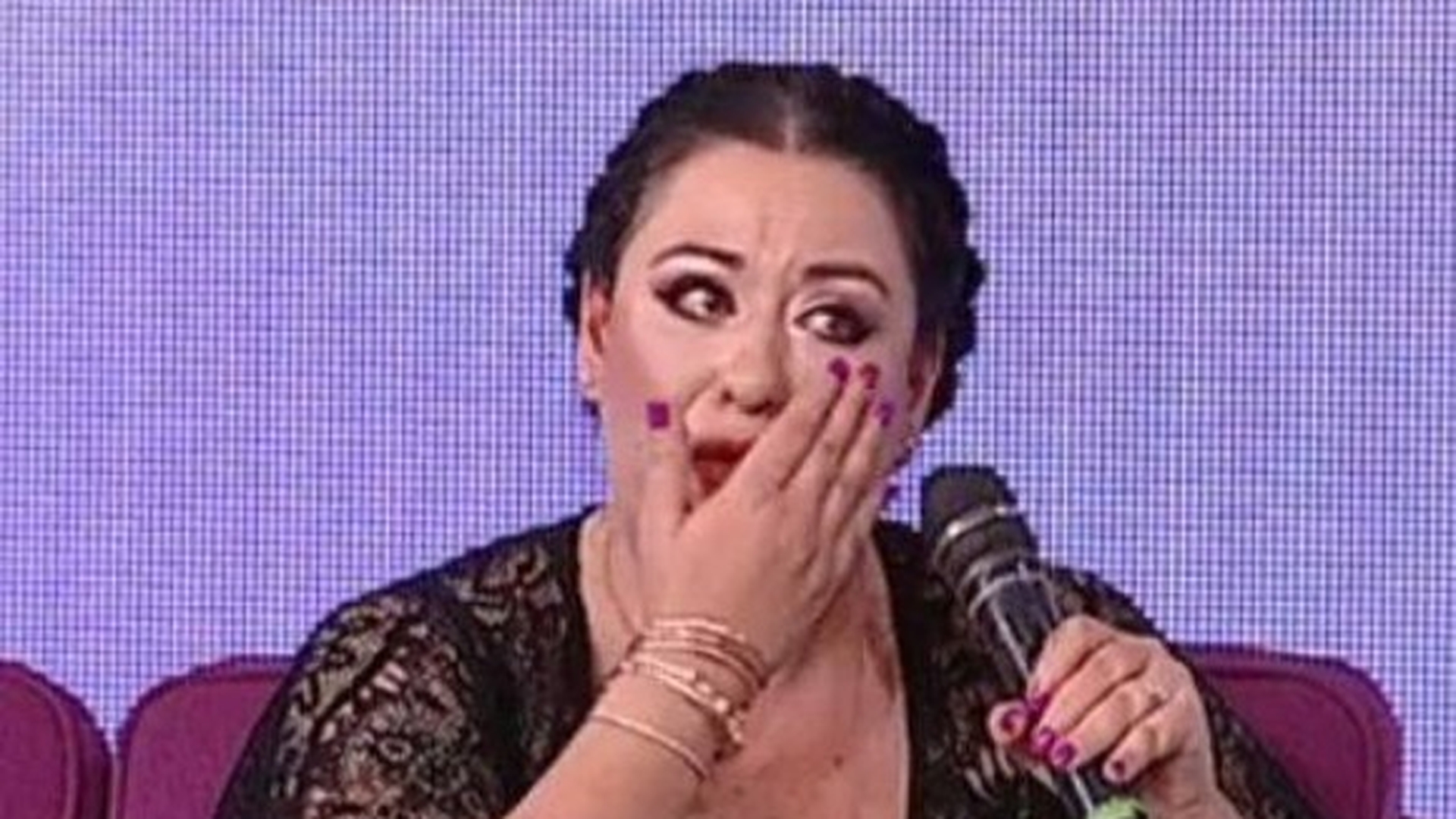 Oana Roman, dezvăluiri incredibile. “Mă bătea cu cureaua de îmi suna apa în cap!”