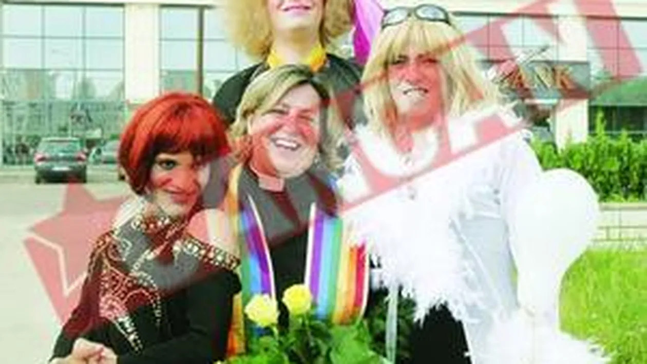 Homosexualii paziti de caini politisti