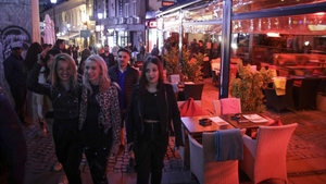 S-au redeschis terasele! Ce s-a întâmplat noaptea trecută în Centrul Vechi al Bucureștiului FOTO