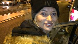 Cântăreaţa a mers în Piaţa Victoriei! Ce a declarat Delia din mijlocul protestatarilor