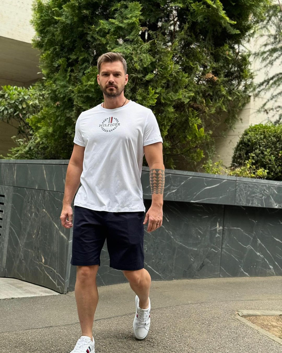 Bogdan Vlădău a fost surprins în compania unei domnișoare /Foto: Instagram