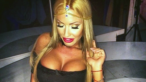 LOREDANA CHIVU a ajuns pe perfuzii! Vezi ce poză şi-a pus pe Facebook