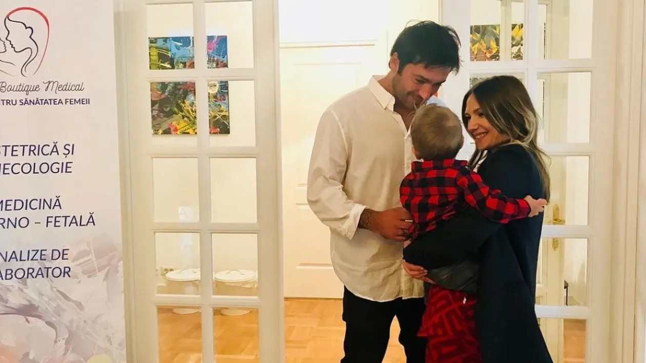 Adela Popescu a dezvăluit cum și-a anunțat familia că este însărcinată: ”Doamne, dacă este fetiță...”