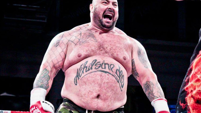 Asta e cea mai mare inclestare din istorie: 300 de kilograme de muschi in ring! Sandu Lungu da de pamant cu un alt colos!