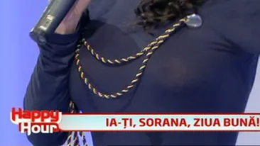 Asa se imbraca o femeie abia maritata? Sorana, ex- ASIA, in rochie transparenta, cu sfarcurile la vedere! Vezi cum a venit in miezul zilei la TV!