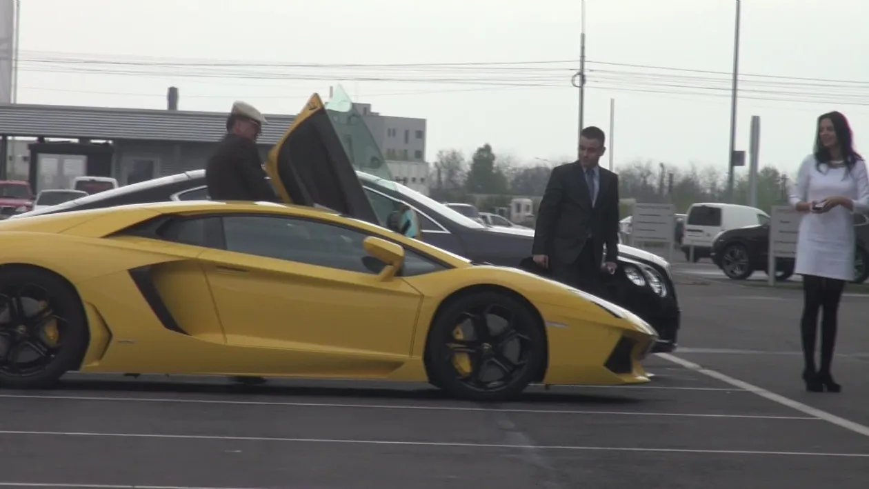 Stii cat costa cel mai scump Lanborghini din lume? Indiciu: este facut din aur masiv!