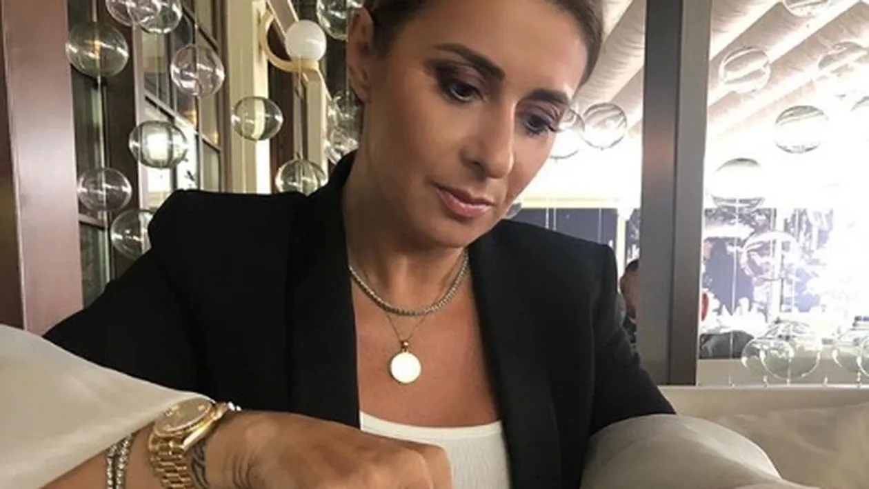 Cum a fost fotografiată Anamaria Prodan într-un mall din Las Vegas. Americanii și-au dat coate când au văzut-o