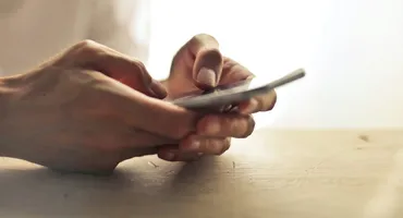 Atenție! O metodă periculoasă de fraudă se răspândește pe WhatsApp