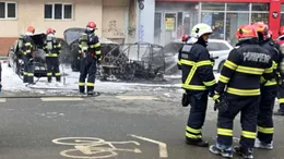 De ce a murit femeia în mașina electrică arsă ca o torță în București, și de ce soțul ei, deși afectat de flăcări, a scăpat