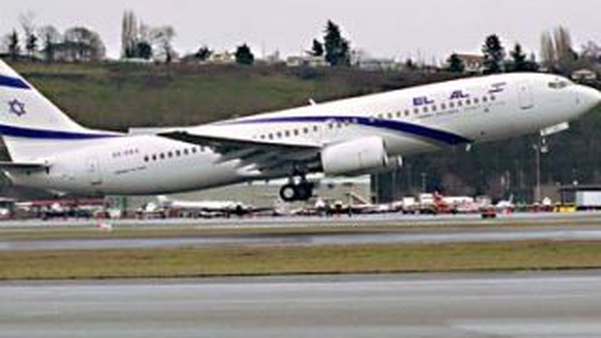 Pilotul unui Boeing 737 a luat din greseala un somnifer si a adormit in timpul zborului