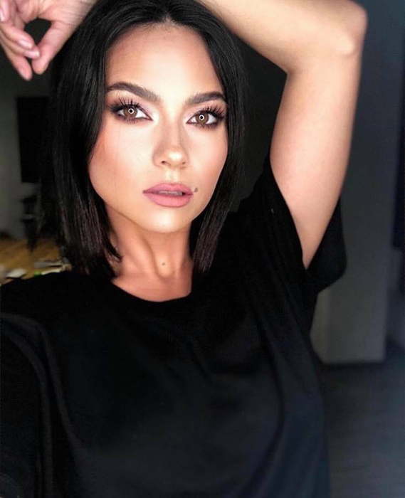 Inna, pictorial incendiar! Îndrăgita cântăreață a pozat topless, iar fanii ei sunt în delir