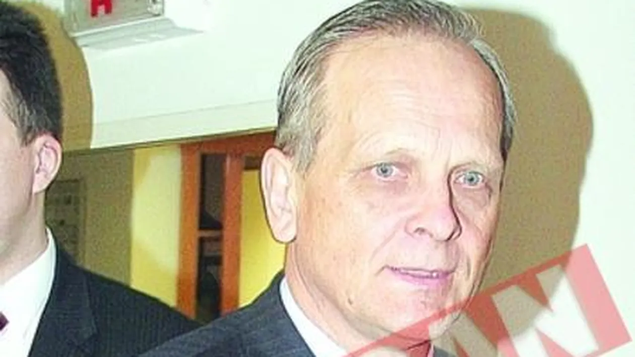 Stolojan, tras pe linie moarta?