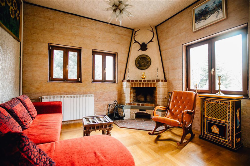 Sursa: romania.directbooking.ro