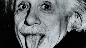 Povestea unei fotografii incredibile: ce-a fost in capul lui Einstein cand a scos limba la un fotograf?